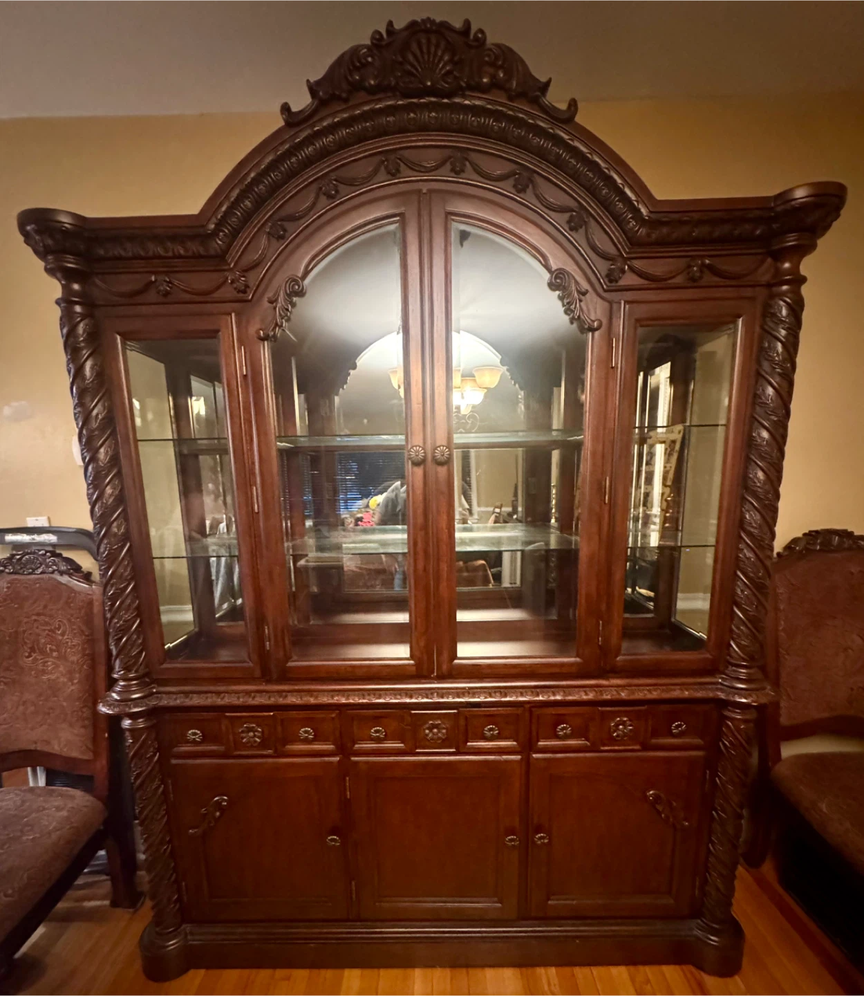 Free China Closet - photo 3