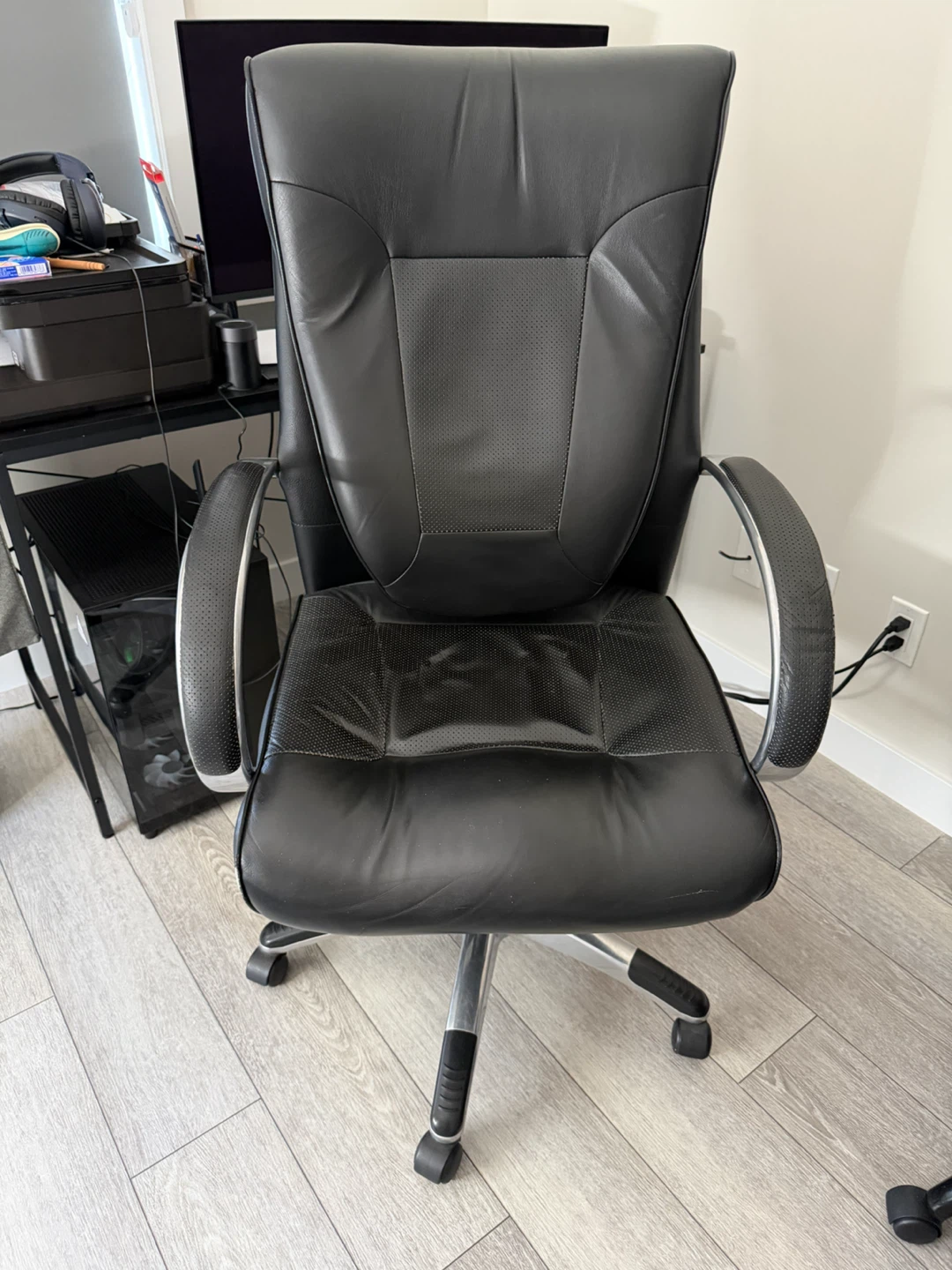 Black Leather Executive Office Chair