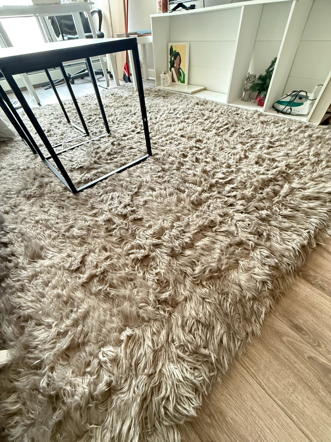Fluffy beige area rug - photo 3