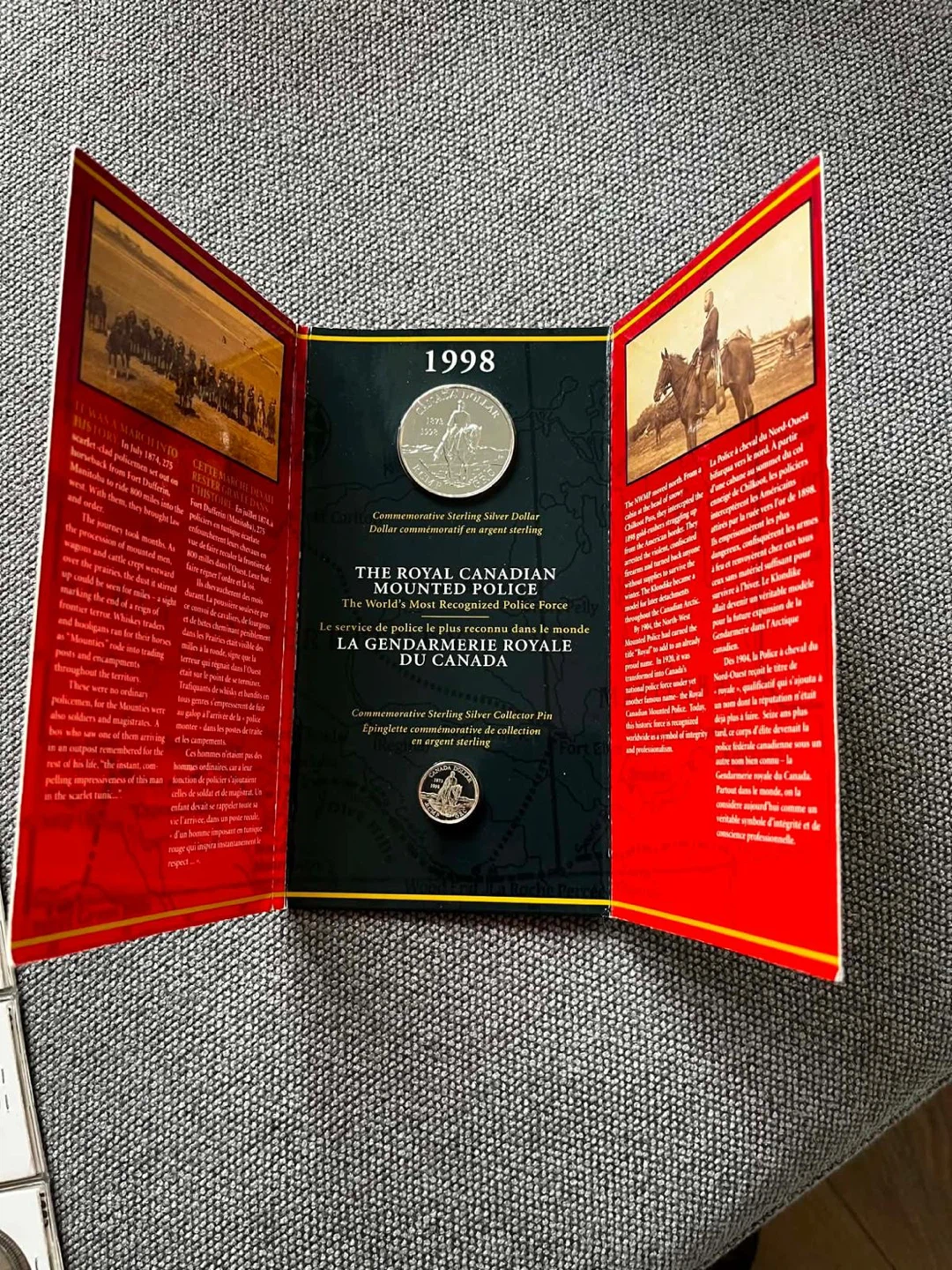 1998 Royal  Mounted Police 🇨🇦 Silver Dollar & Collector Pin Set
