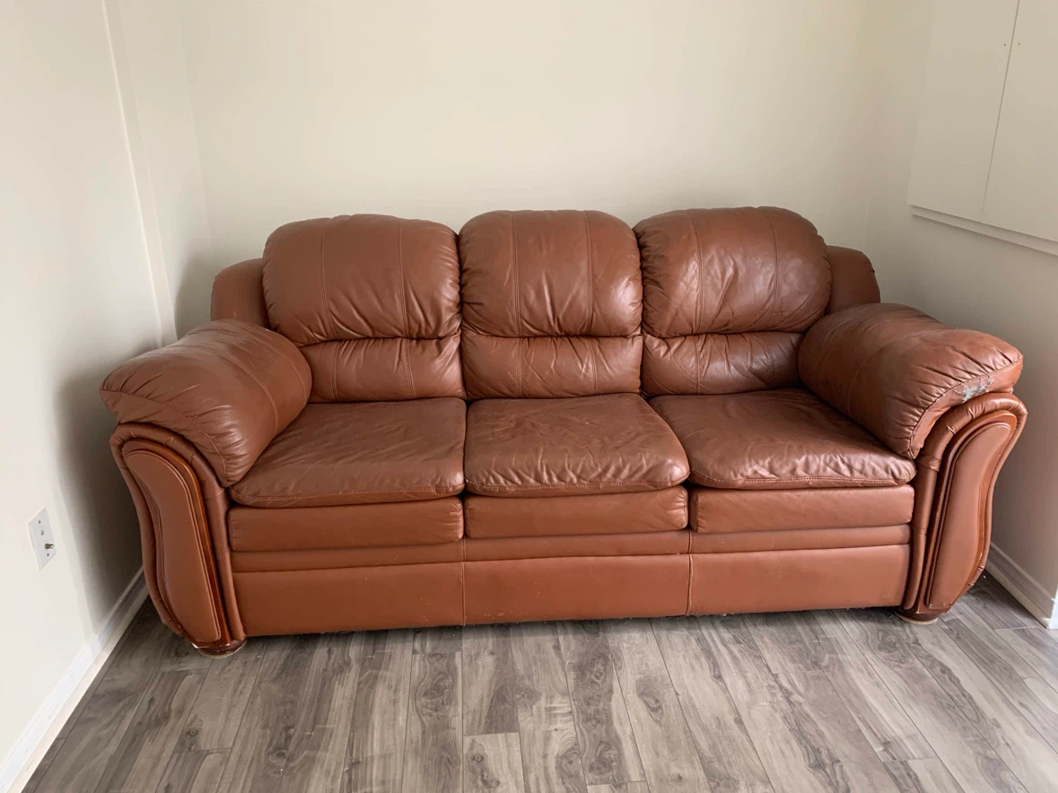 Brown Leather 3-Seater Sofa – Comfortable & Sturdy