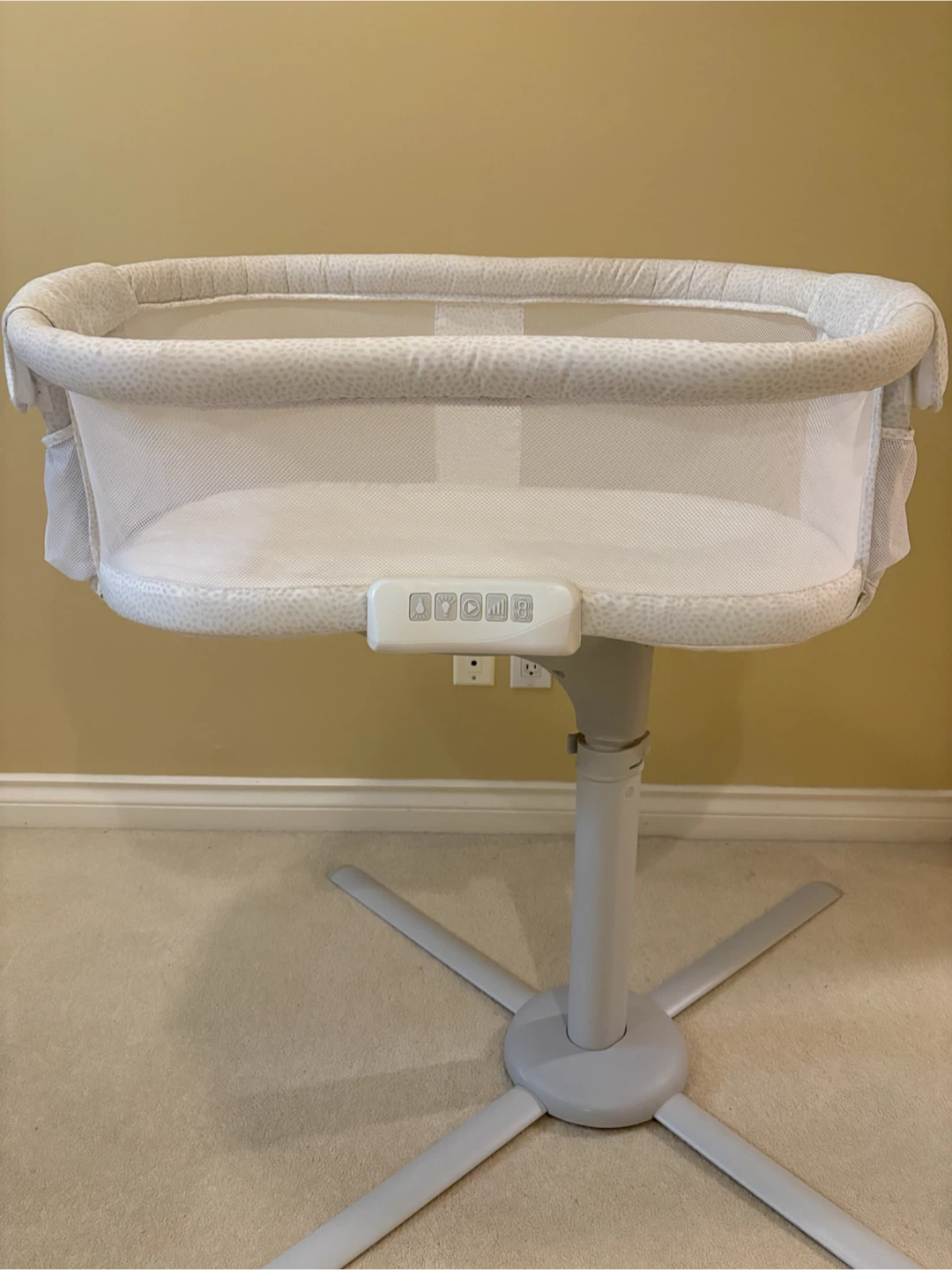 Halo Swivel Bassinet