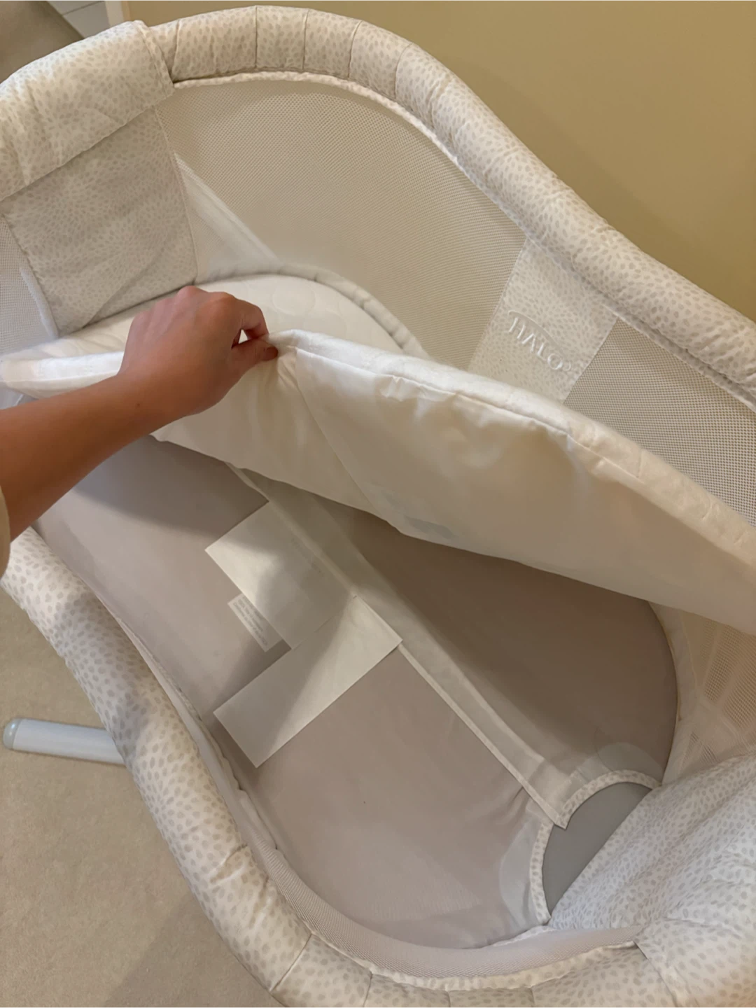 Halo Swivel Bassinet - photo 4