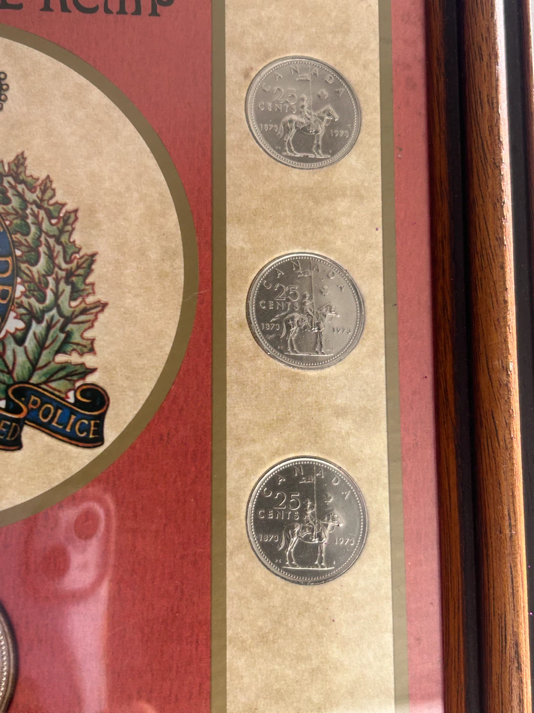 1973 The Year Canada Saluted The Rcmp Framed Coin And Stamp Set - photo 4