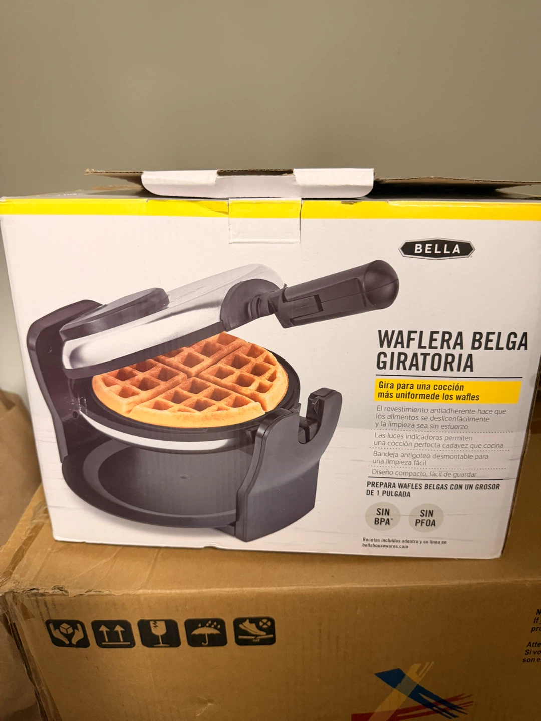 Bella Belgian Waffle Maker