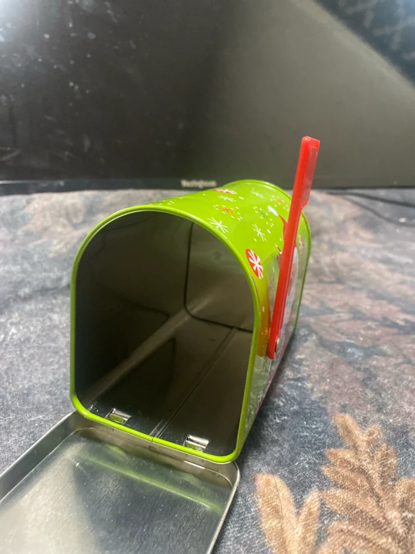 Christmas decorative tin mailbox for money - photo 2