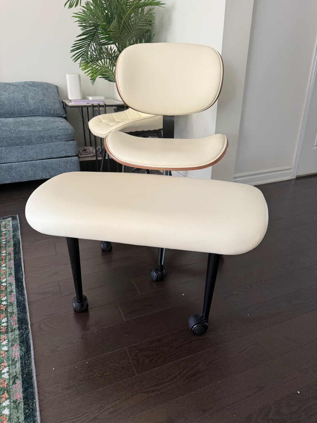 Cream Office Chair with Wood Accents - photo 3