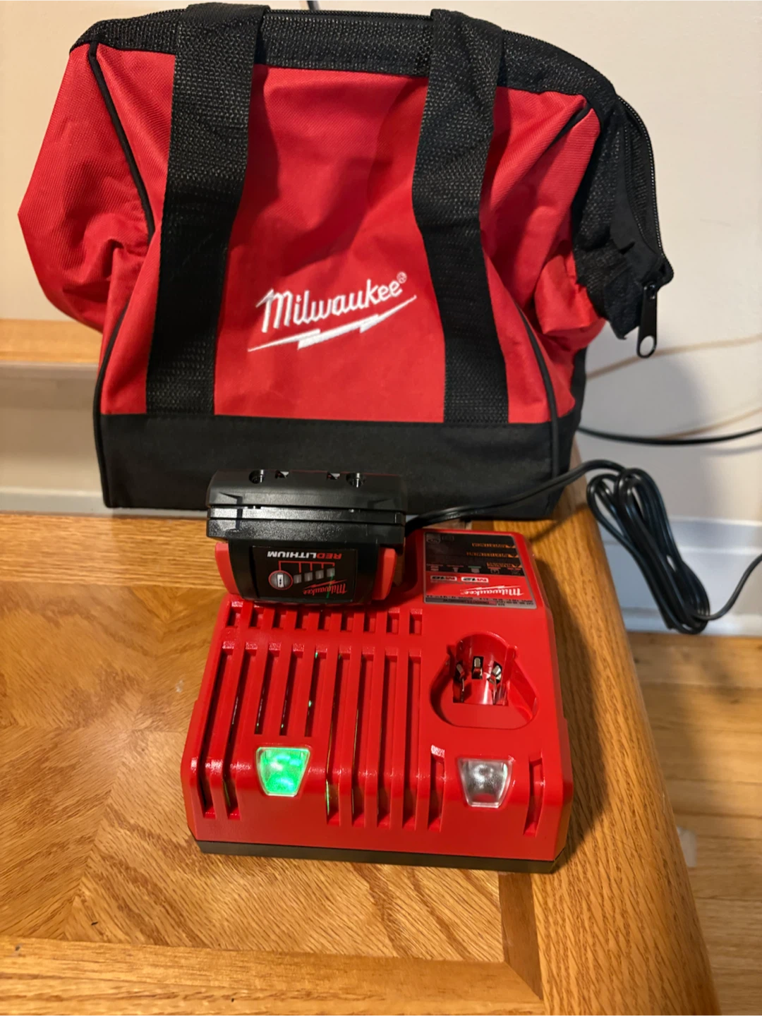 Milwaukee REDLITHIUM Battery, Charger, and Bag - photo 2