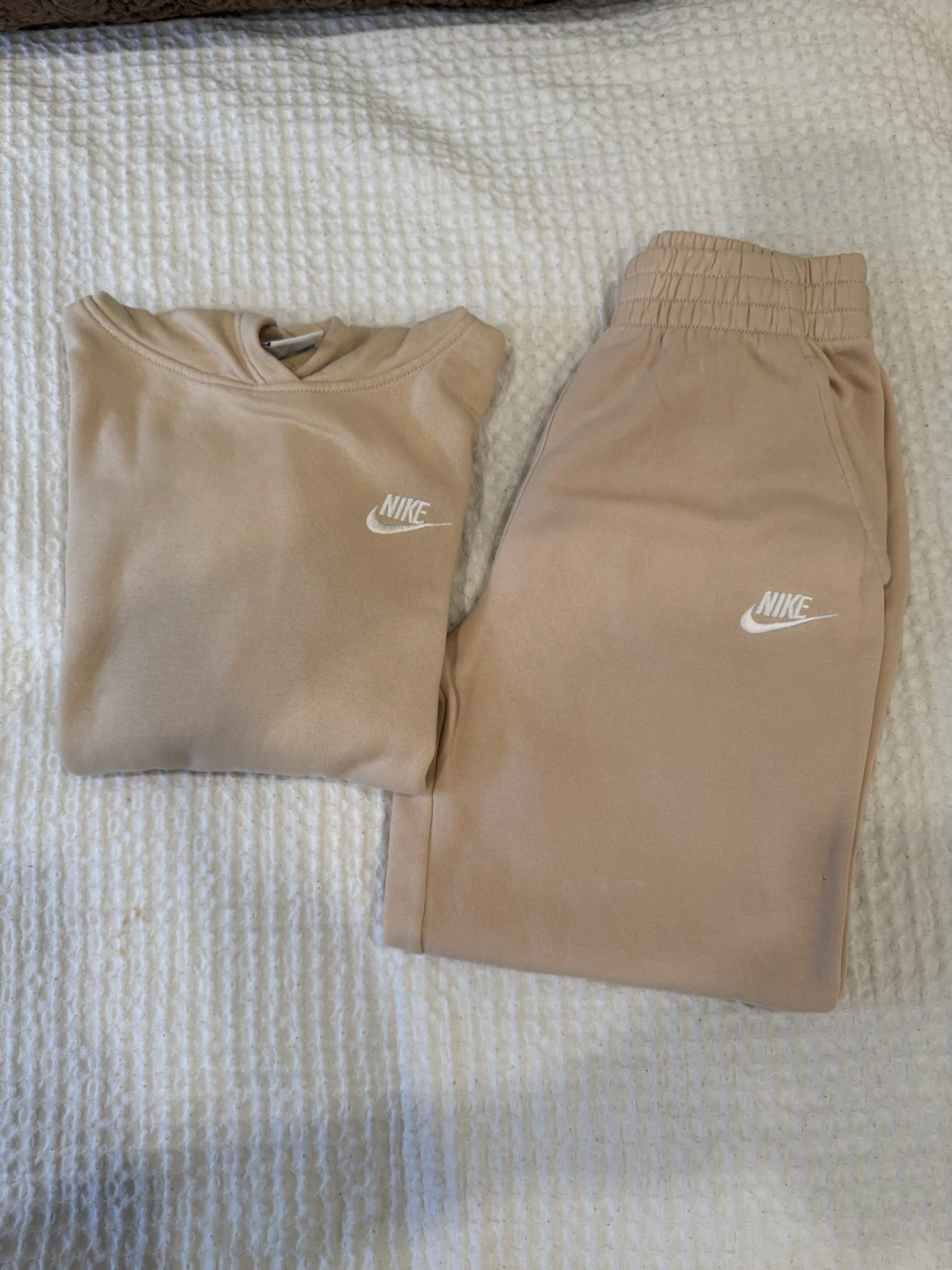 Nike Hoodie and Sweatpants Set - Beige