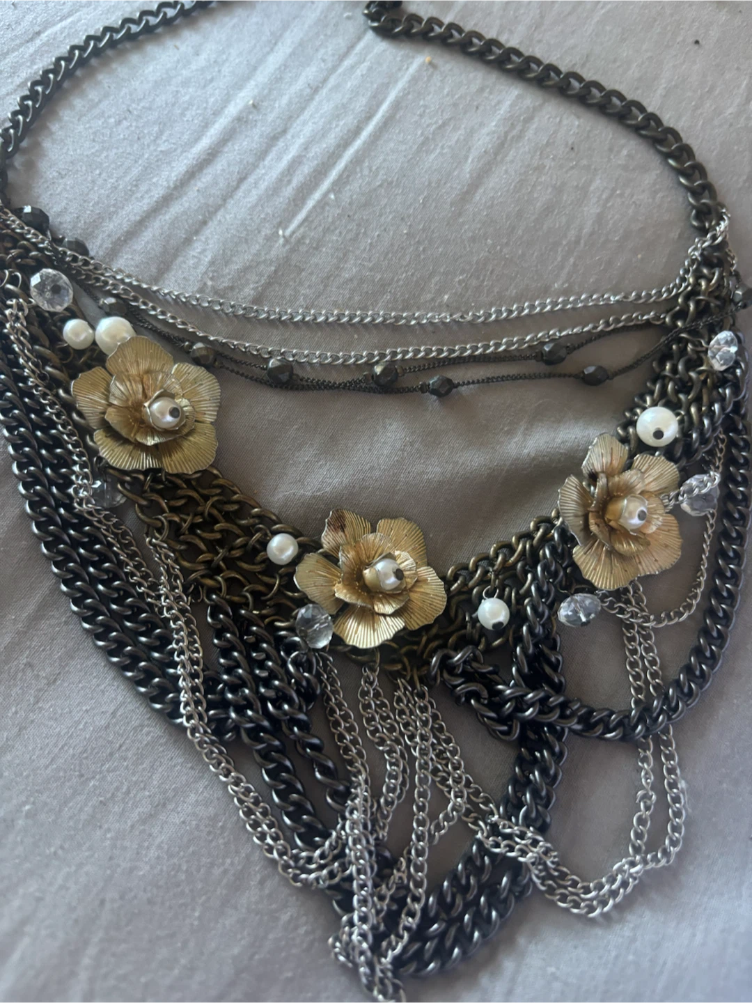 Layered Statement Necklace with Flowers and Pearls - photo 2