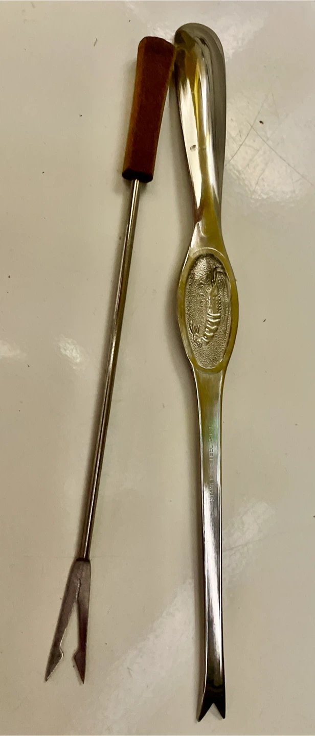 Vintage Crab Cracker and Pick Set with Embossed Design - photo 3