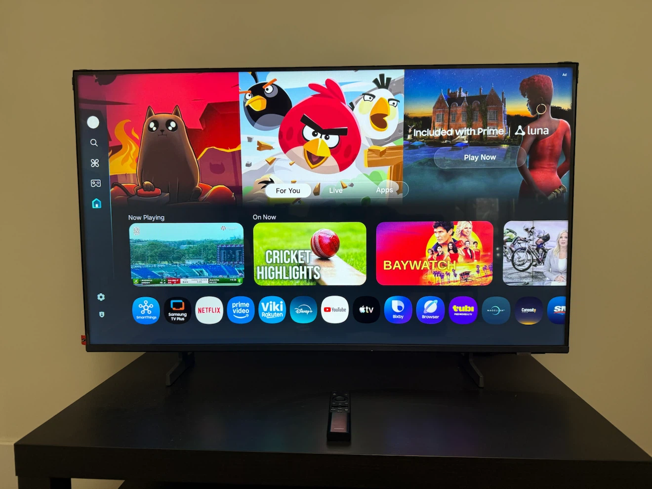 Samsung Crystal UHD 4K U8200F 43-inch Smart TV
