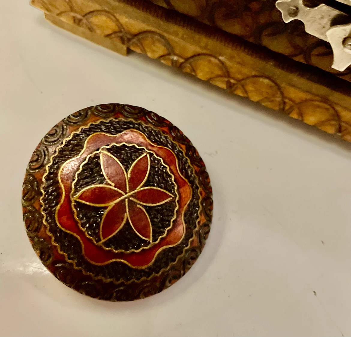 Vintage Carved Wooden Trinket Box with Pin - photo 3