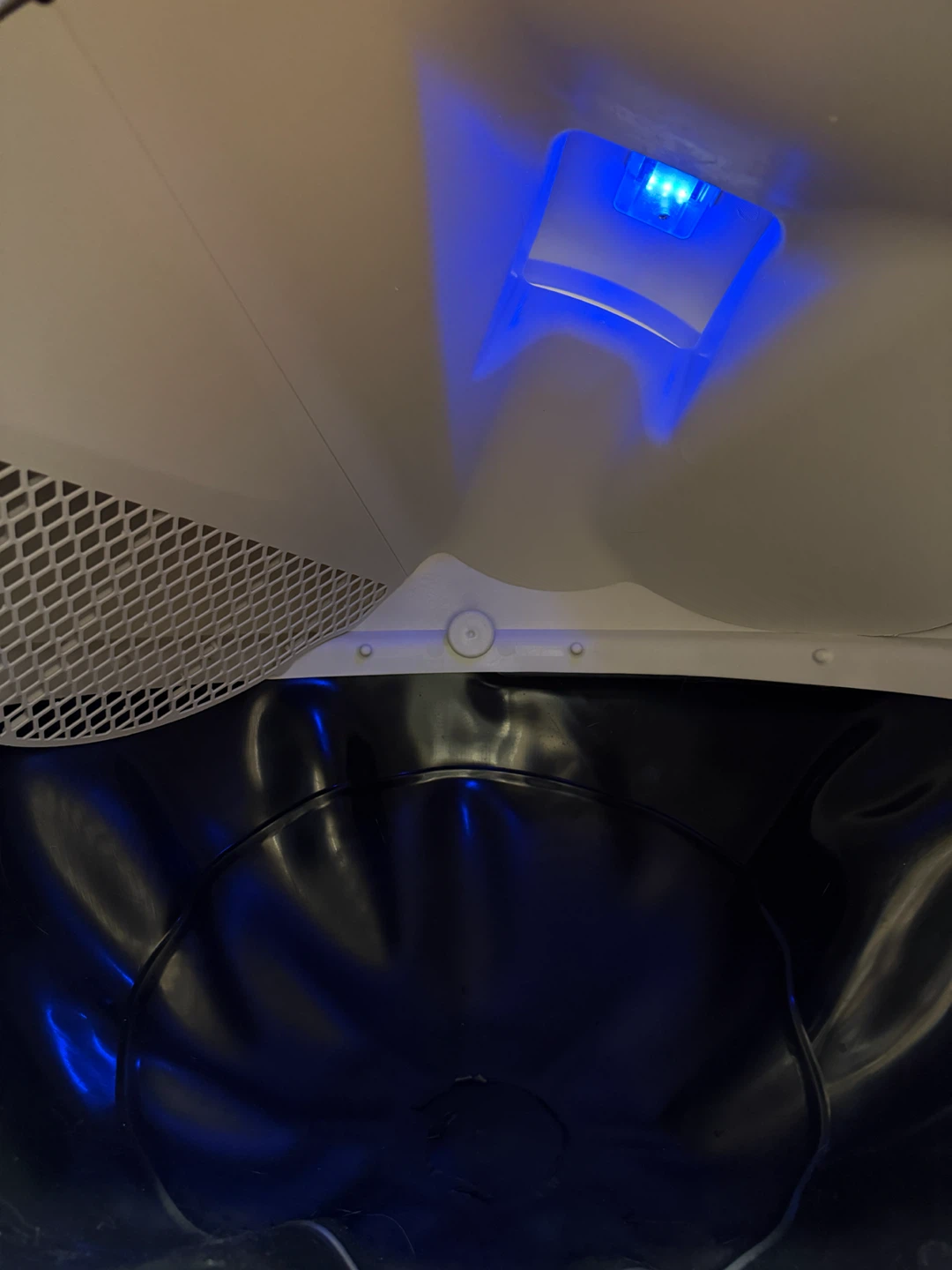 Litter robot 3 connect (works fully, deep cleaned!) - photo 2