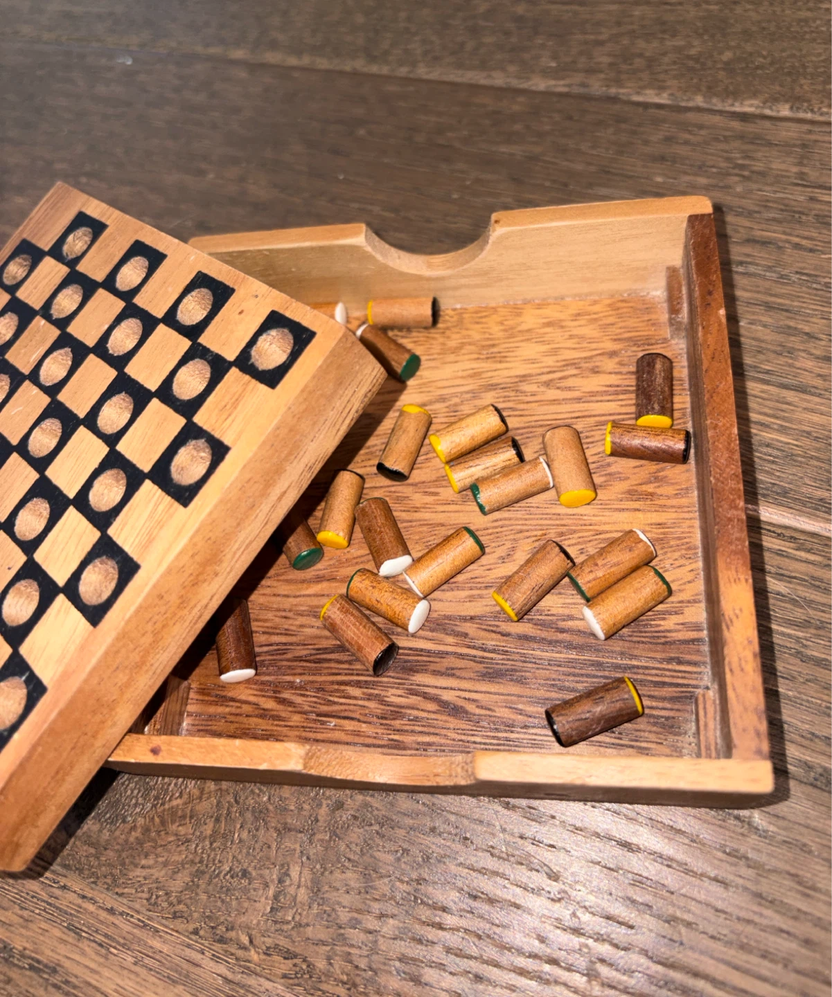 Vintage Travel Peg Checkers Set - photo 2