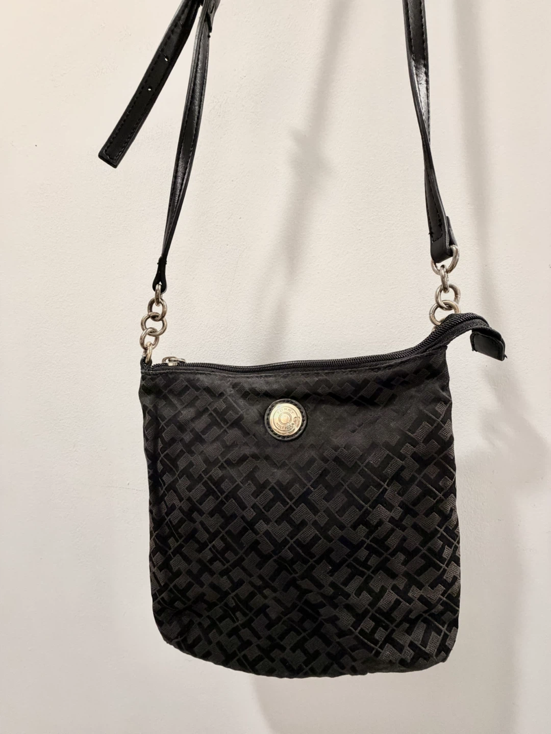 Tommy Hilfiger Black Monogram Crossbody Bag - photo 2