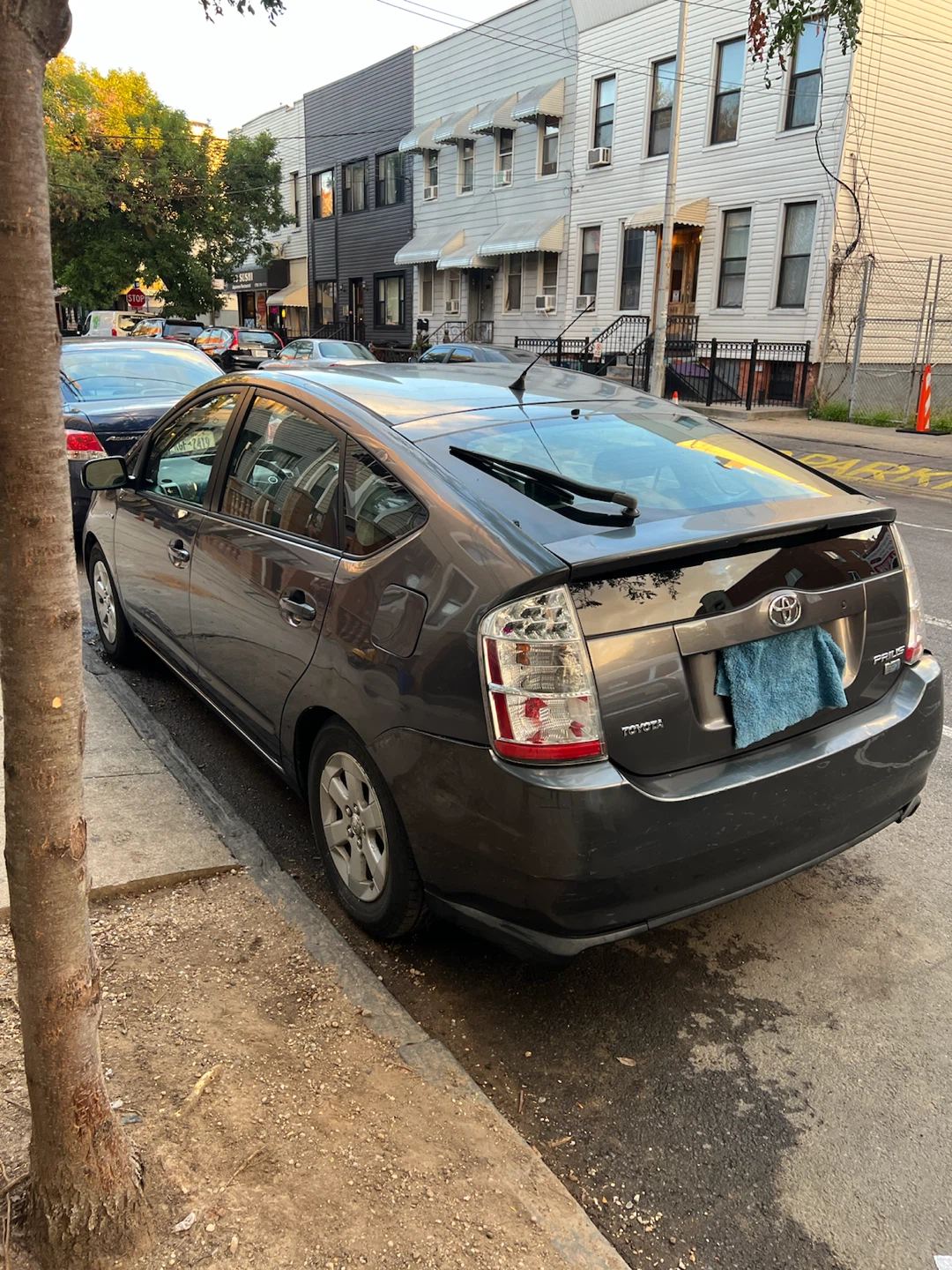 2007 Toyota Prius · Touring Hatchback 4D - photo 4