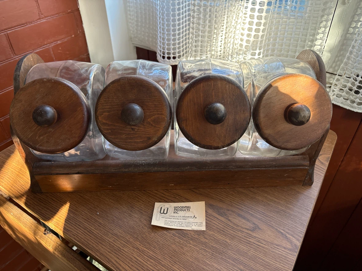 4-Jar Spice Rack Set