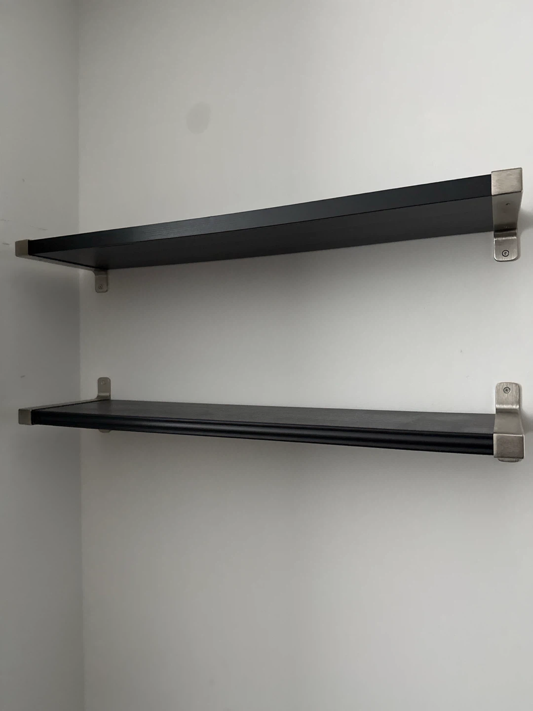 Set of 2 Black Shelves with Silver Brackets - photo 2