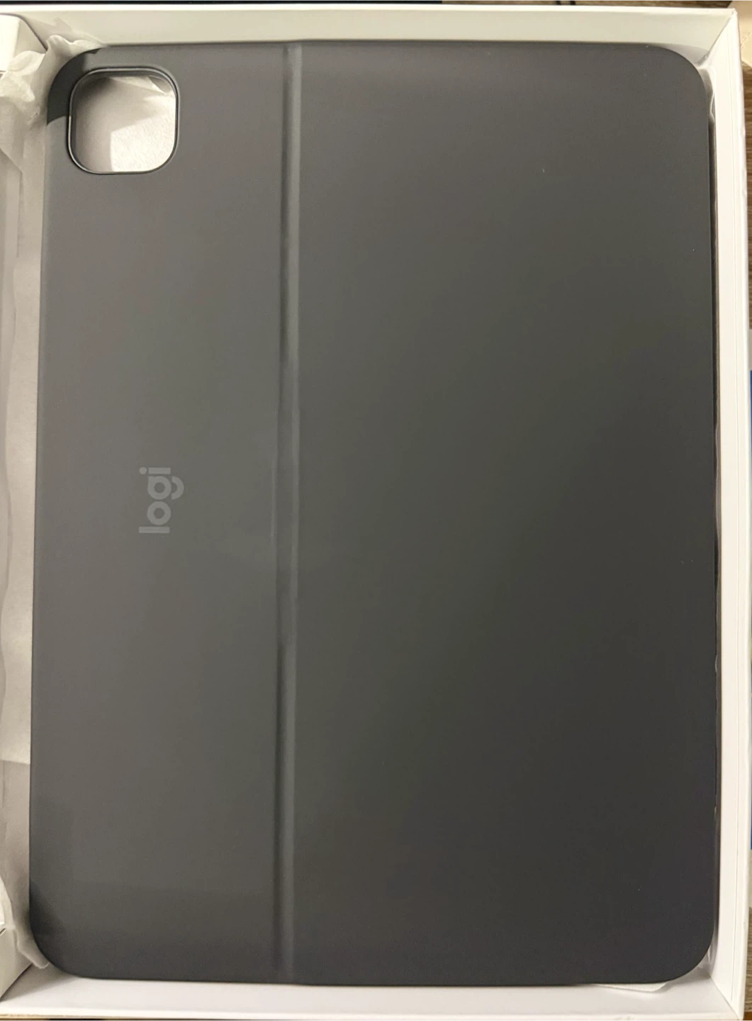 Logitech Combo Touch 11" iPad Pro (M4) - Open Box, Unused! - photo 5
