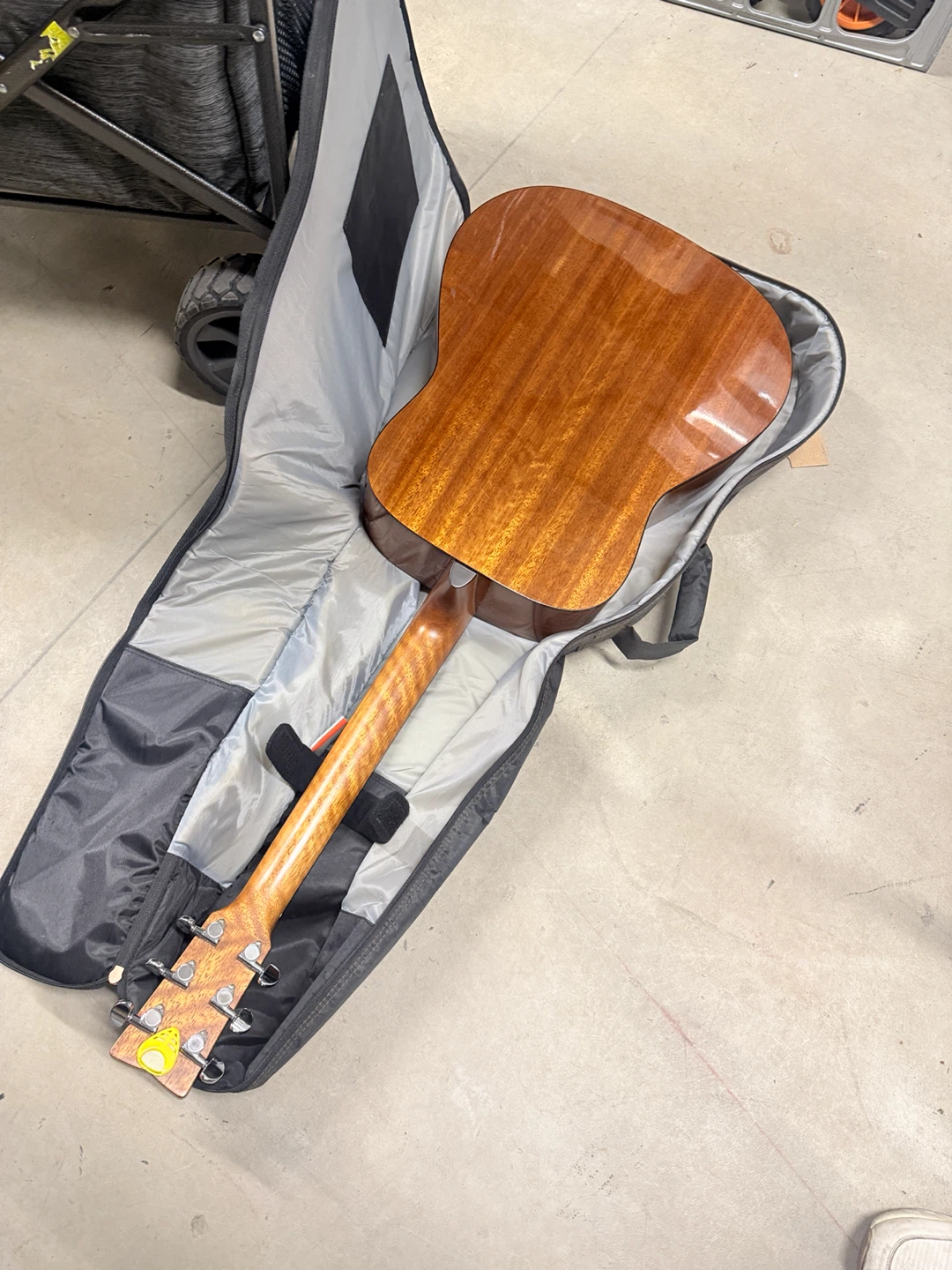 Yamaha FG700S Acoustic Guitar - photo 2