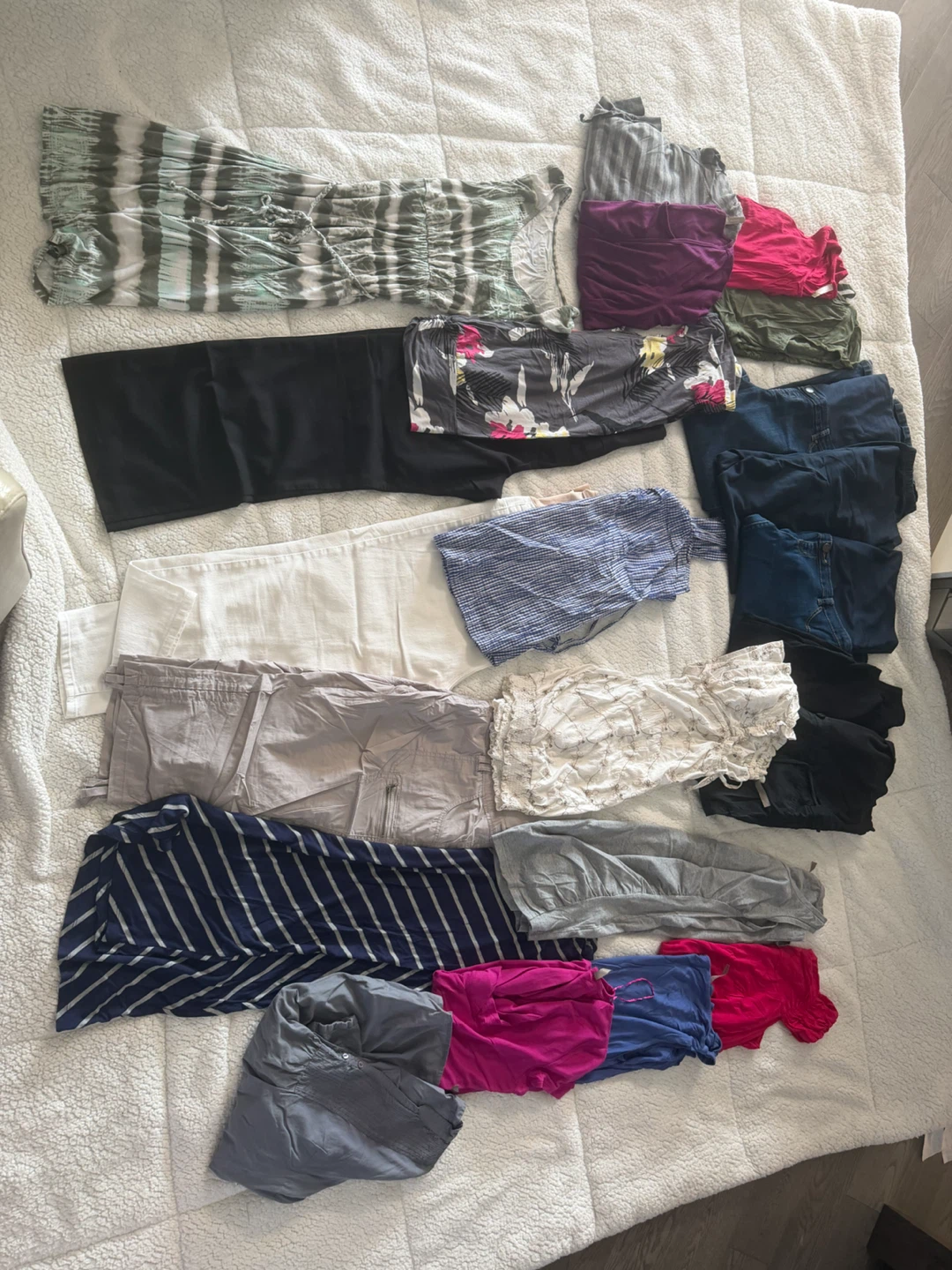 Bundle of Women's Maternity Clothing