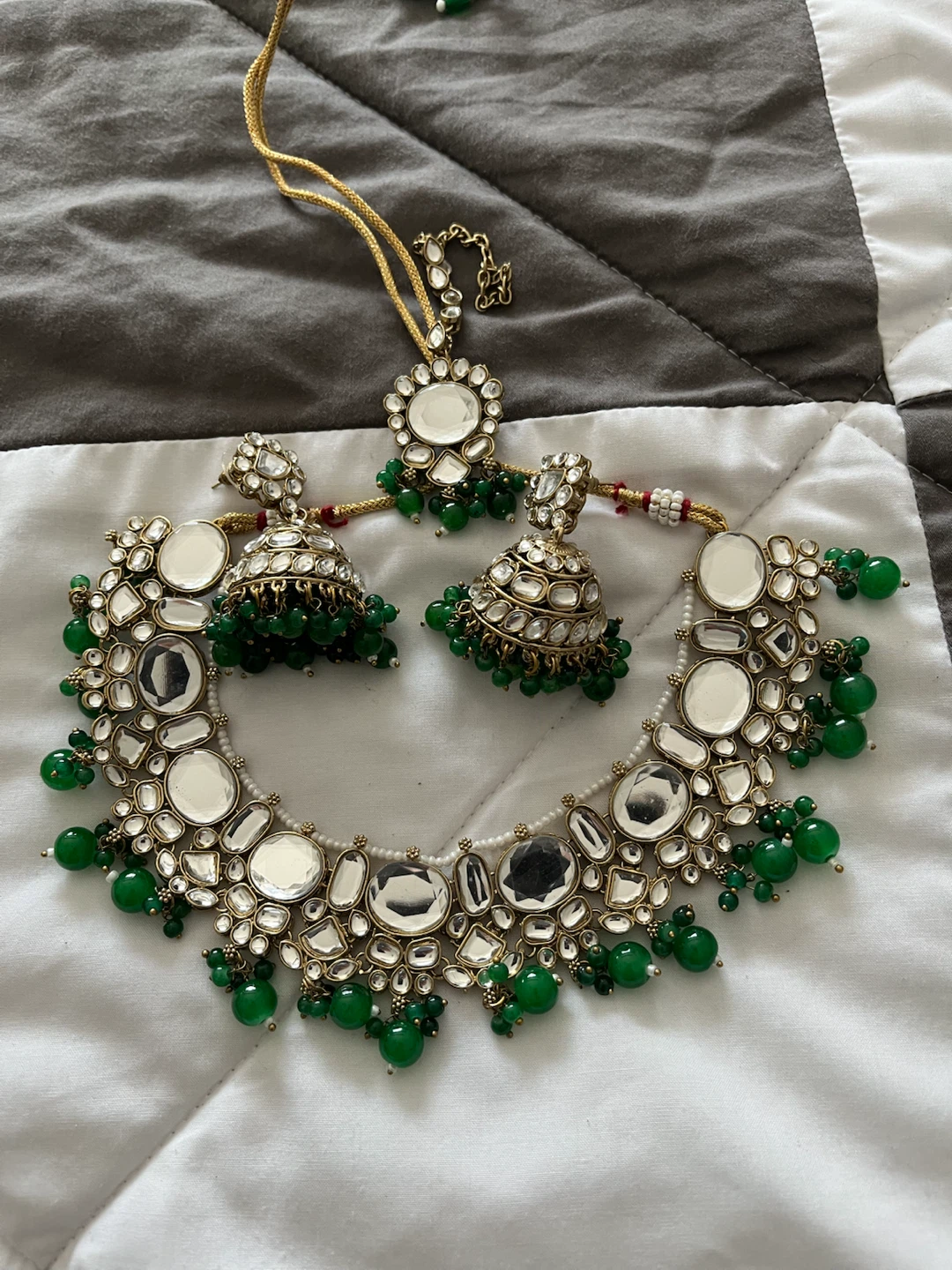 Indian Jewellery Set - Necklace, Earrings & Tikka