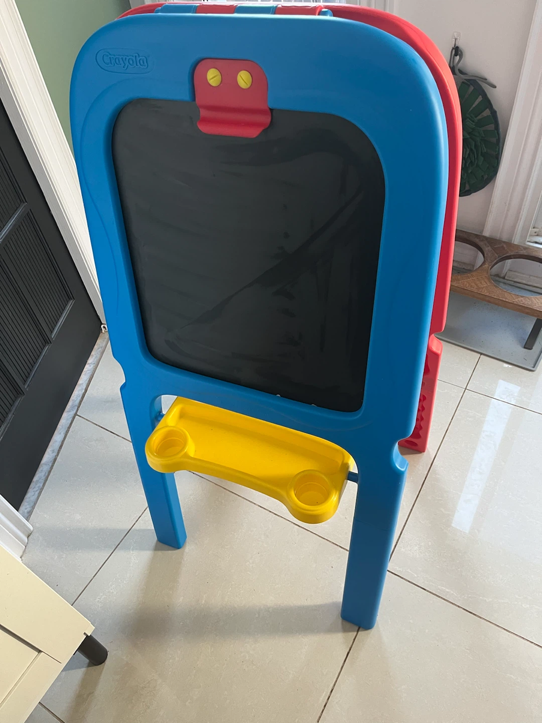 Crayola Easel - photo 4