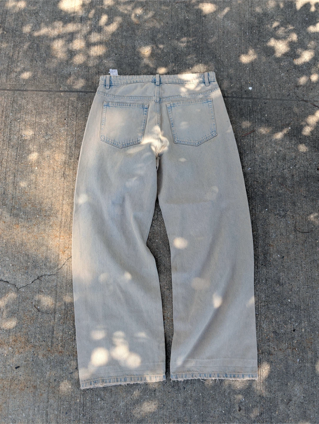 Light Wash Wide Leg Jeans - photo 2