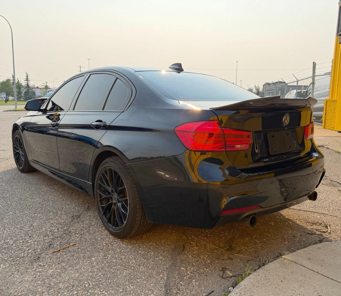 vehicle - photo 2