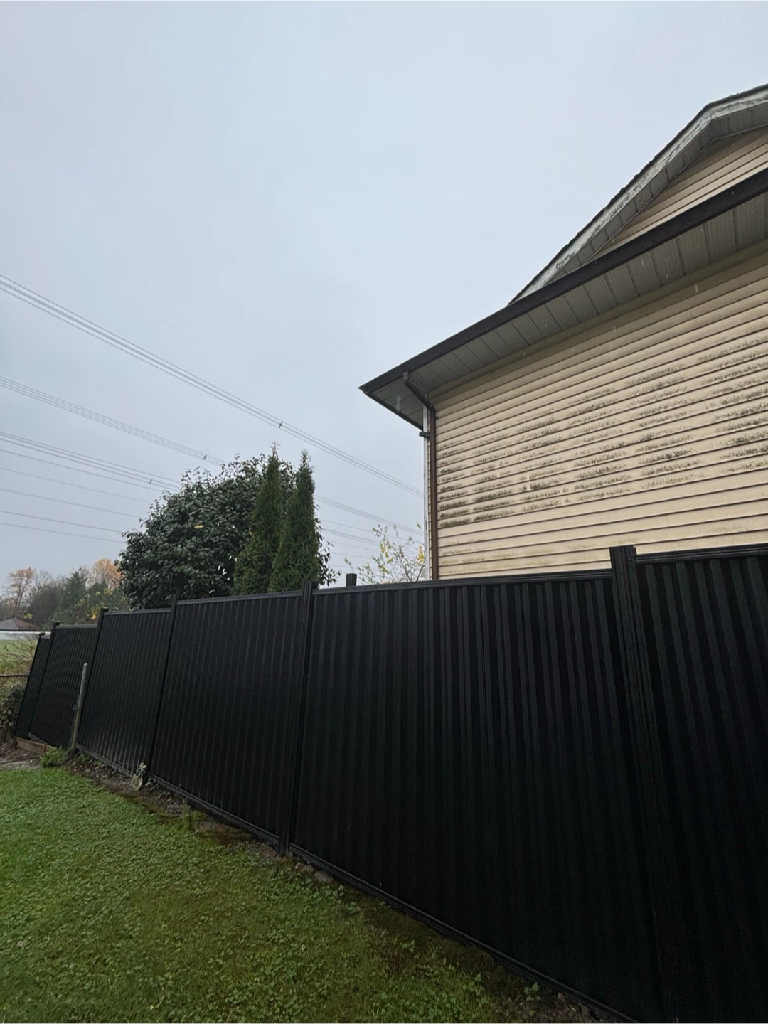 Metal fence and gates installation