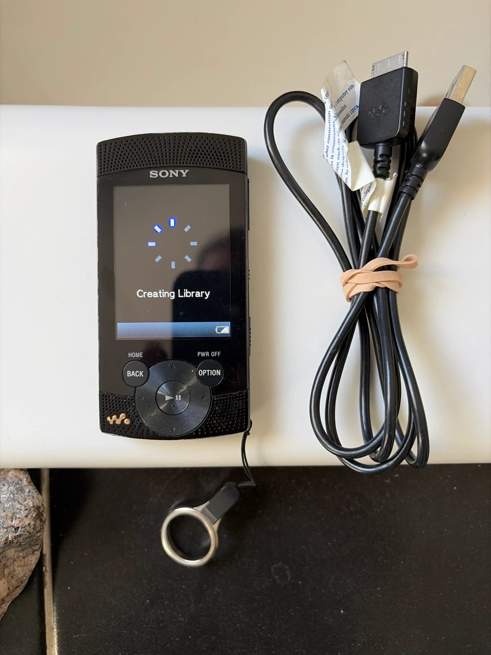 Sony Walkman NWZ-S545 Digital Media Player - photo 2