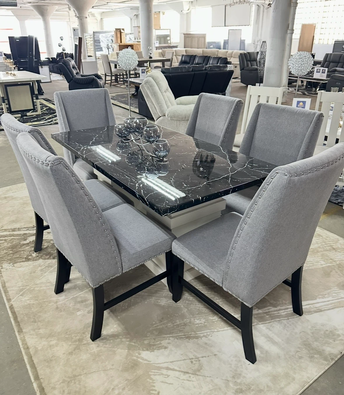 Marble table and 6 chairs - photo 3
