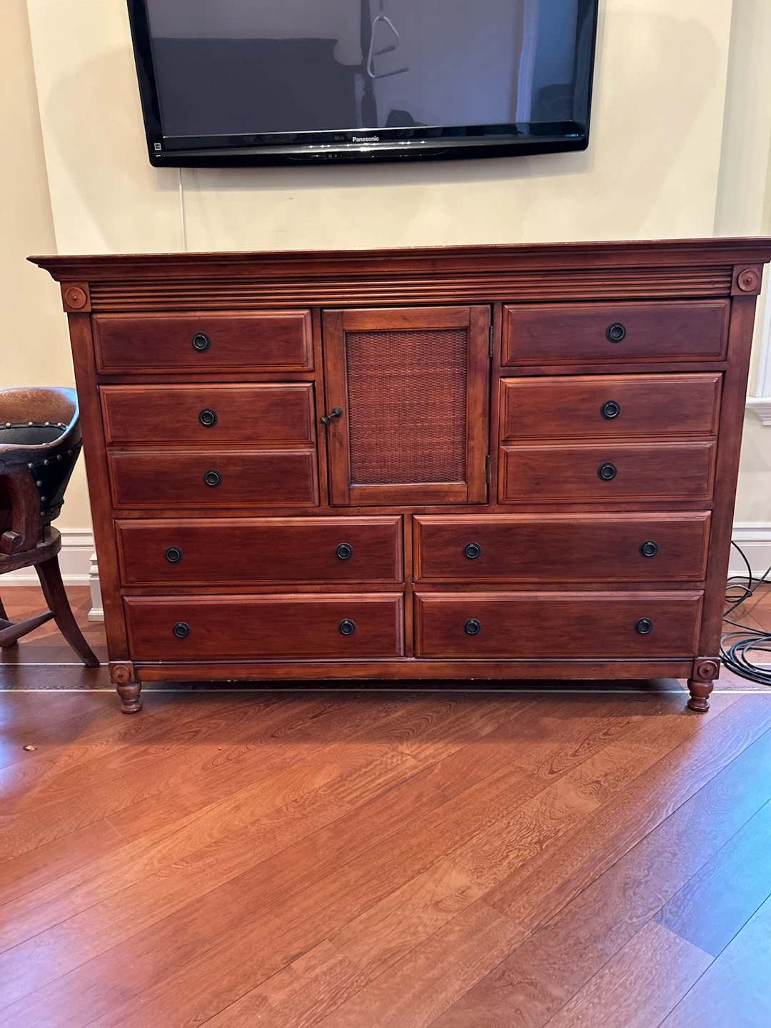 Wooden Four Poster Bed Frame with Nightstands and Dressers - photo 5