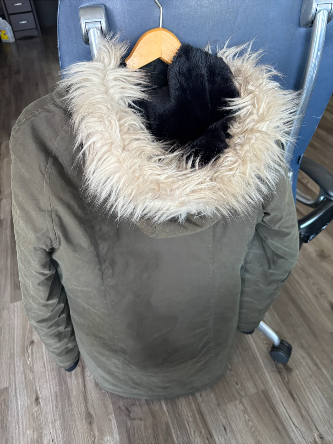 Women’s Winter Jacket – Light Green – Size S - photo 3