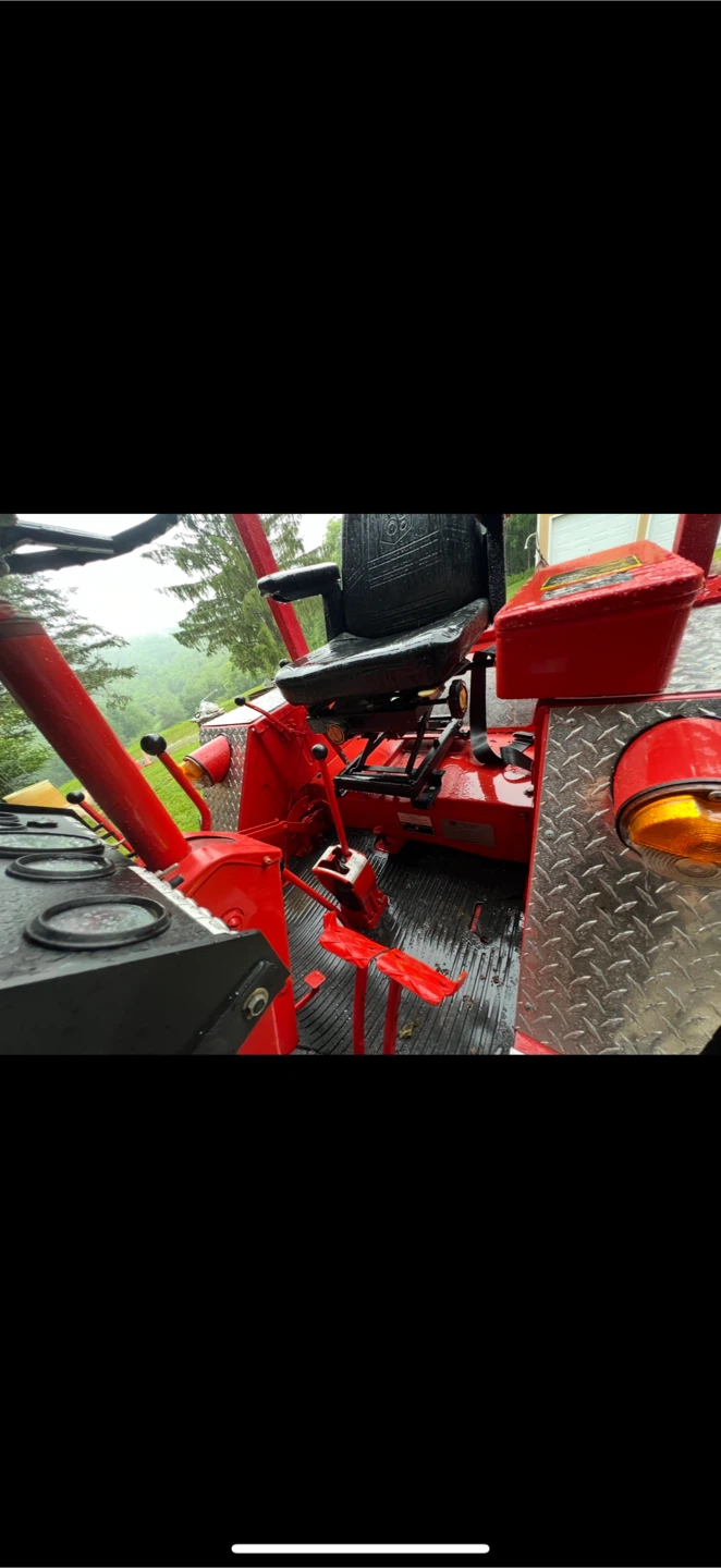 Belarus 300 Tractor - photo 4