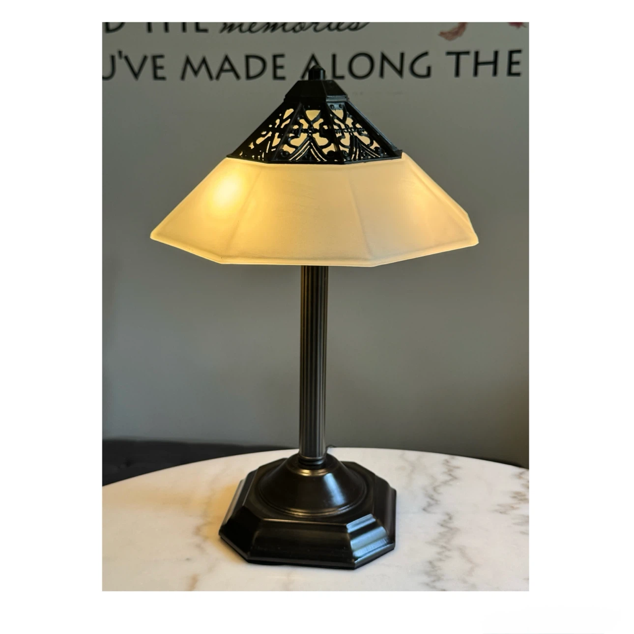 Slag glass lamp