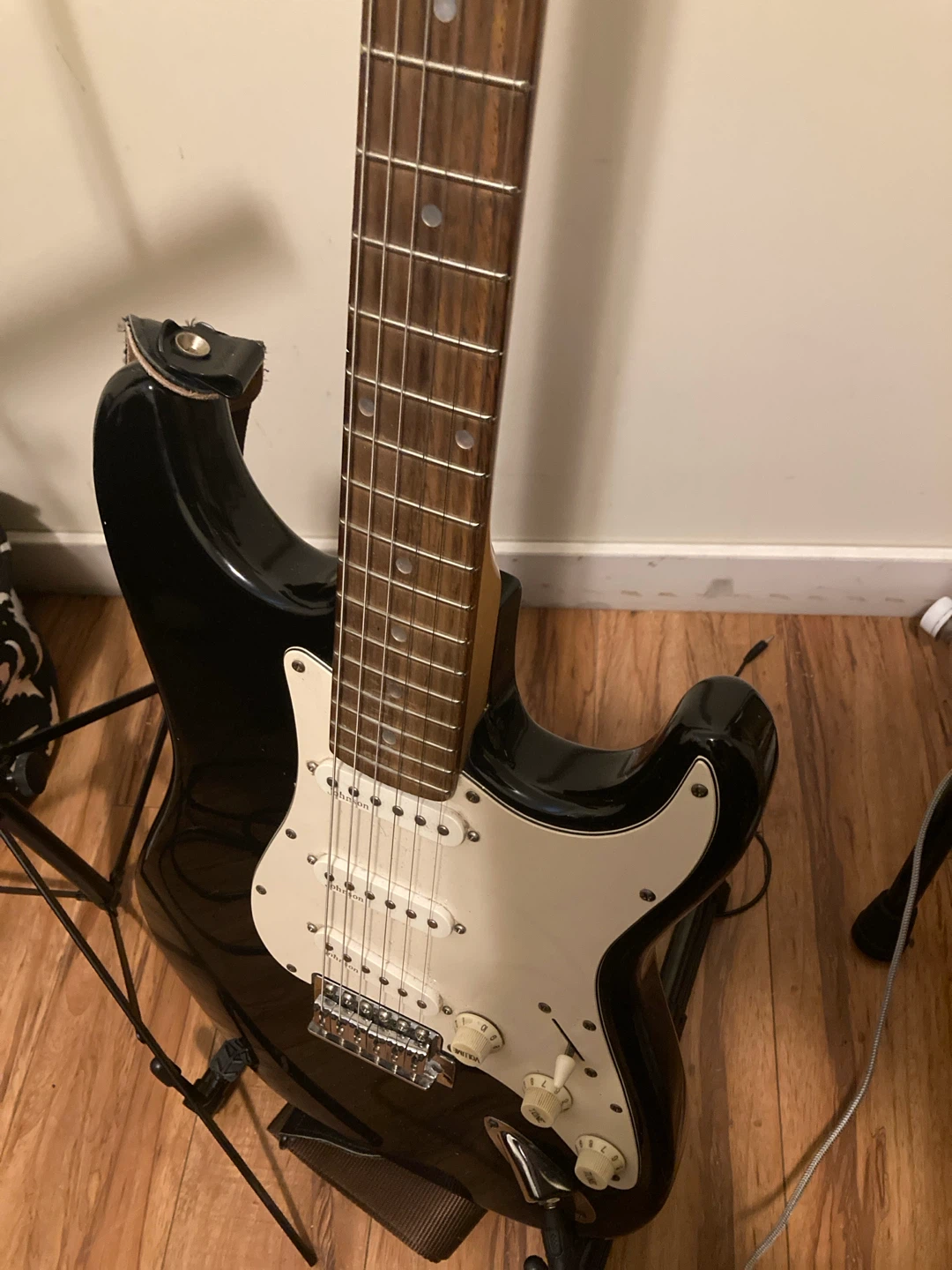 Mooer SD10i modelling amp and electric guitar - photo 4
