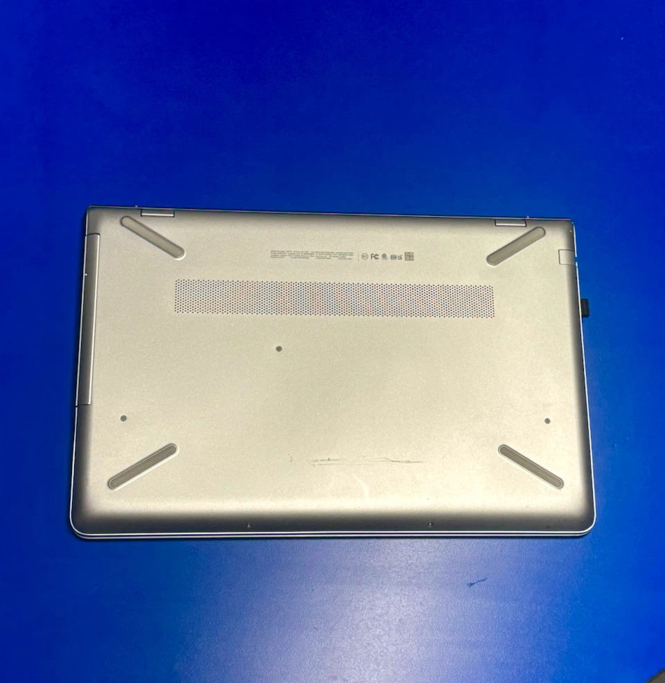 HP Pavilion Laptop Silver - photo 3