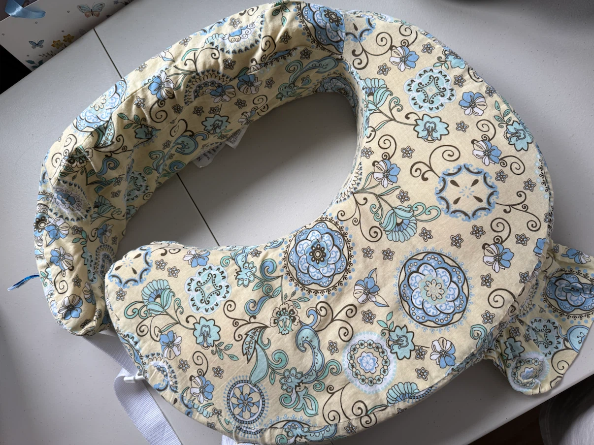 My Brest Friend Nursing Pillow - photo 2