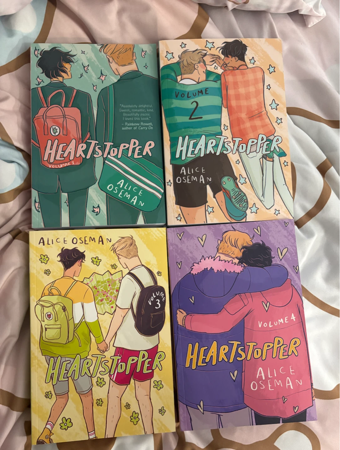 Heartstopper Series Vol. 1-4 Book Set