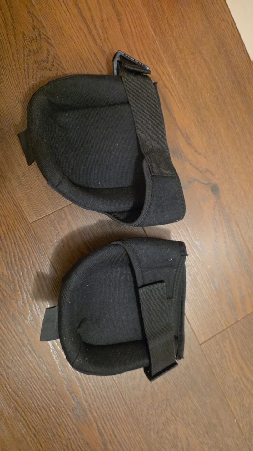 Children’s Black Knee Pads with Straps - photo 2