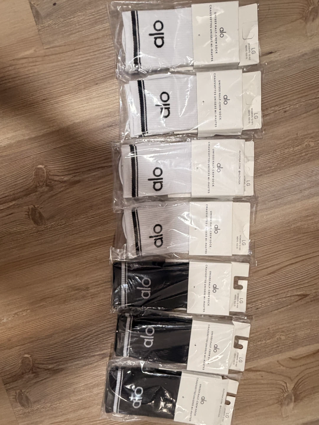 Alo Unisex Crew Socks - White & Black (Size LG) - Set of 7 - photo 2