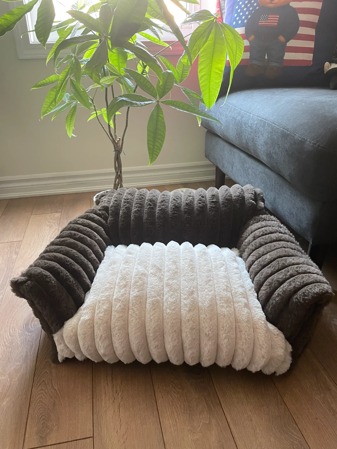 New Plush Pet Bed Sofa for cat or small dog - photo 3