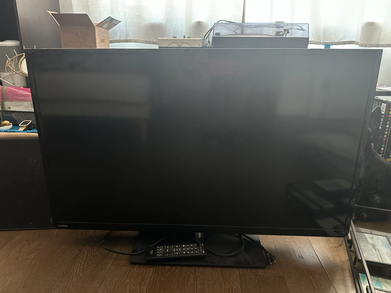 Toshiba 40 in. TV with Remote