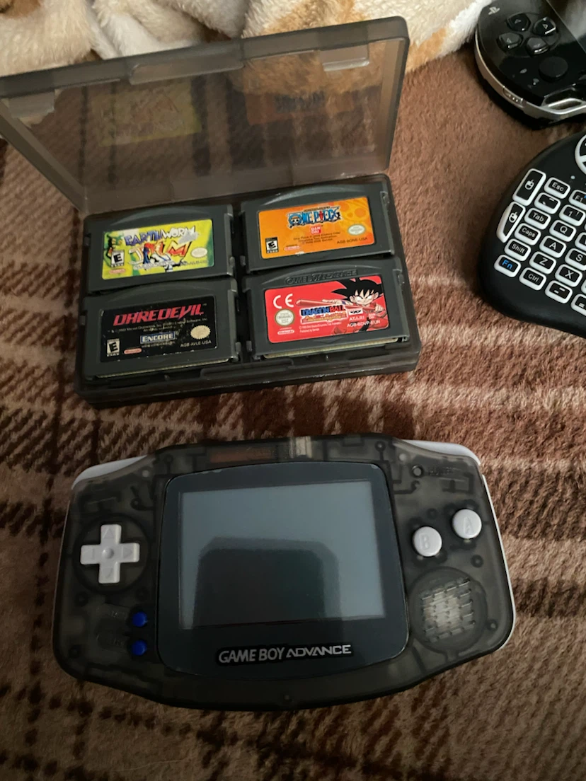 Nintendo Game Boy Advance with 4 Games - photo 5