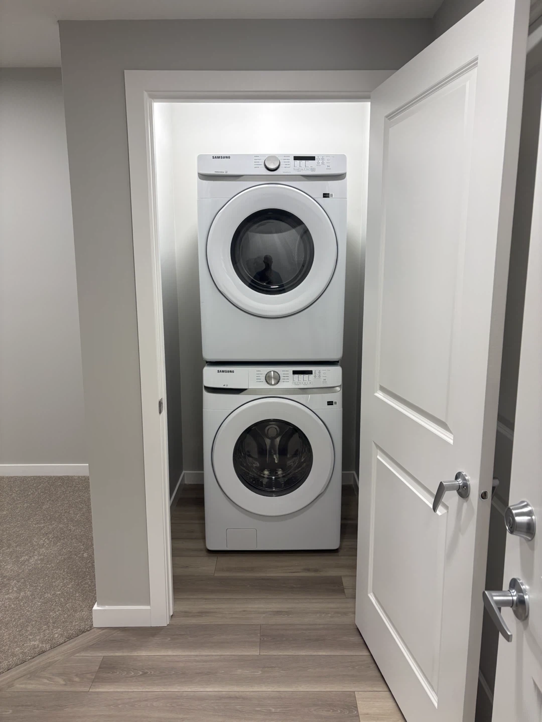 Brand new 2 bedroom basement for rent - photo 5