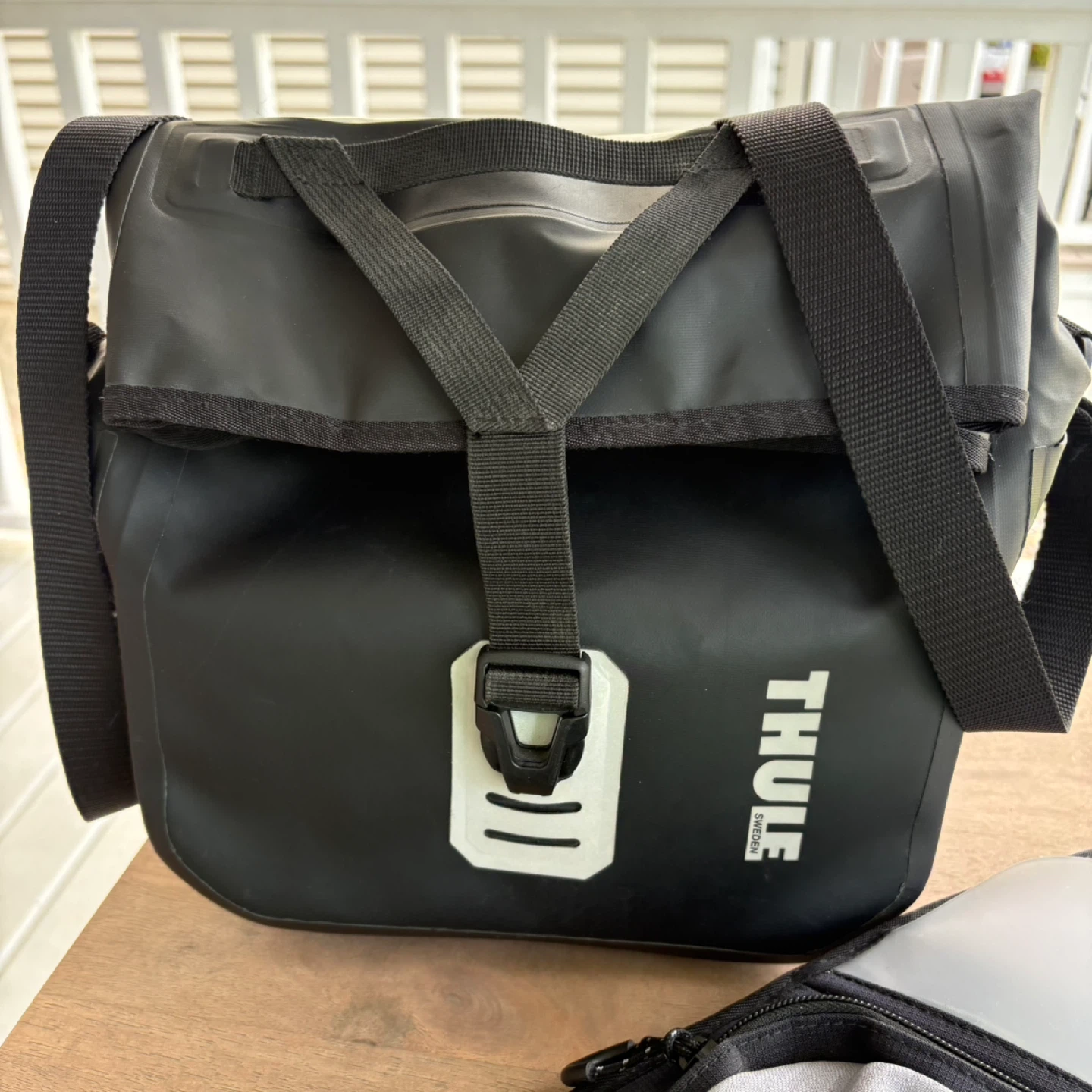 Thule Shield Handlebar bag and Thule Side seat organizer - photo 2