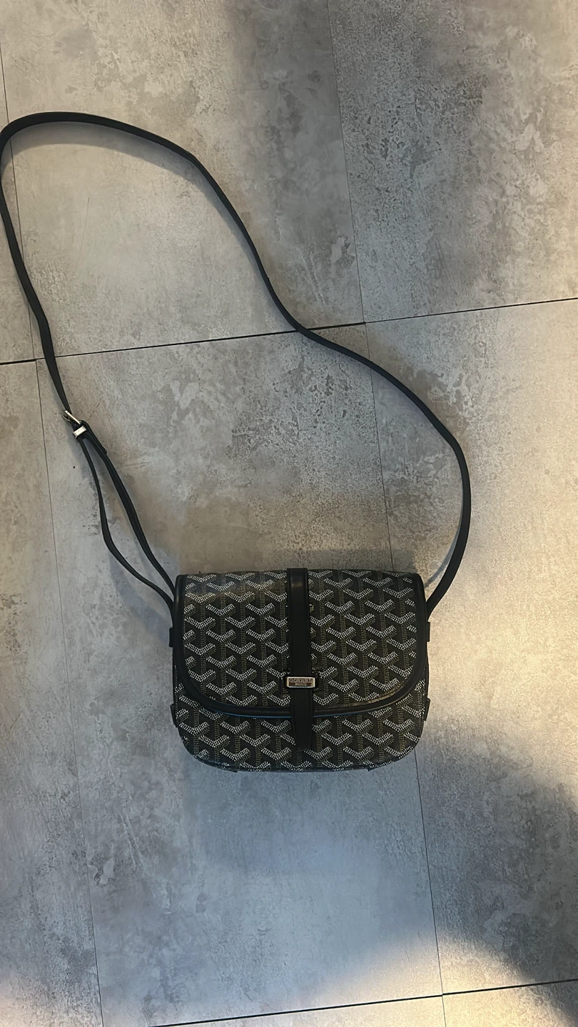 Black Goyard side bag