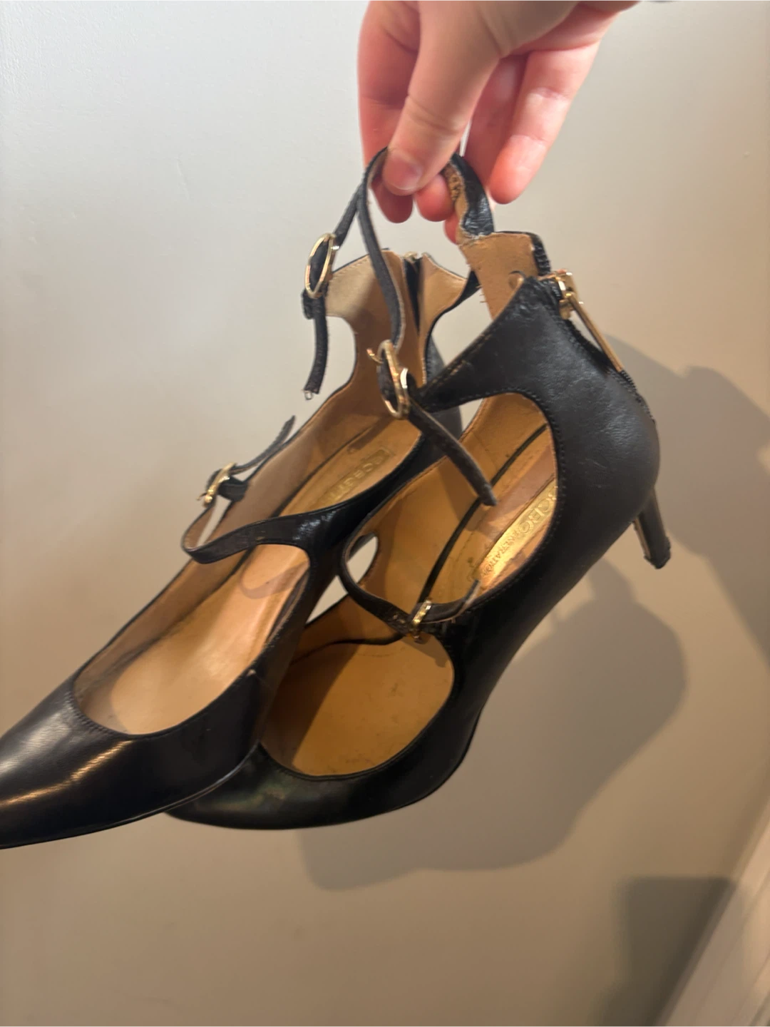 BCBGMaxAzria Black Heels - photo 4